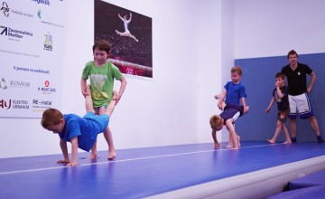 gimnastika za otroke - dečki
