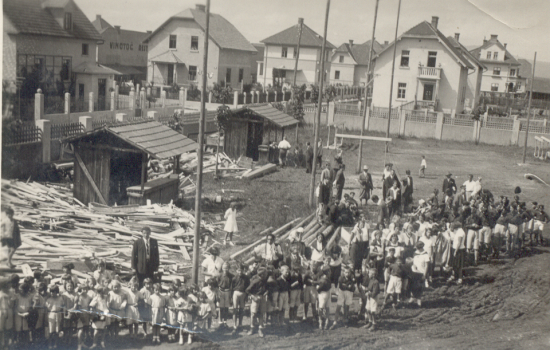 1932 - Zgrajen lasten sokolski dom Spodnja Šiška